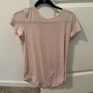 Light pink women’s lulu lemon tshirt